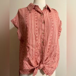 TRUE CRAFT Dolman Sleeve Tie  Front Printed Button -Up Top.  Size L.